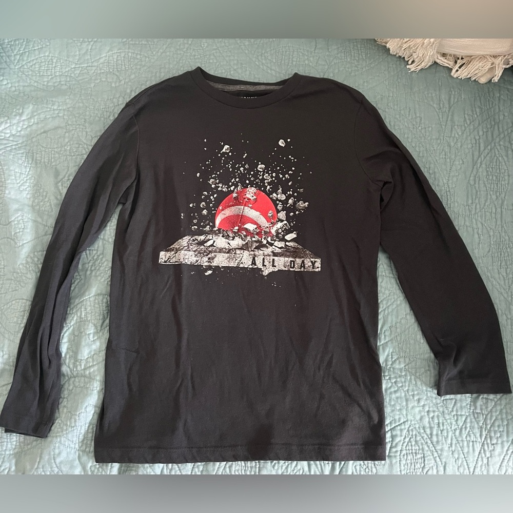 Old Navy Boy’s Graphic Long Sleeve Shirt